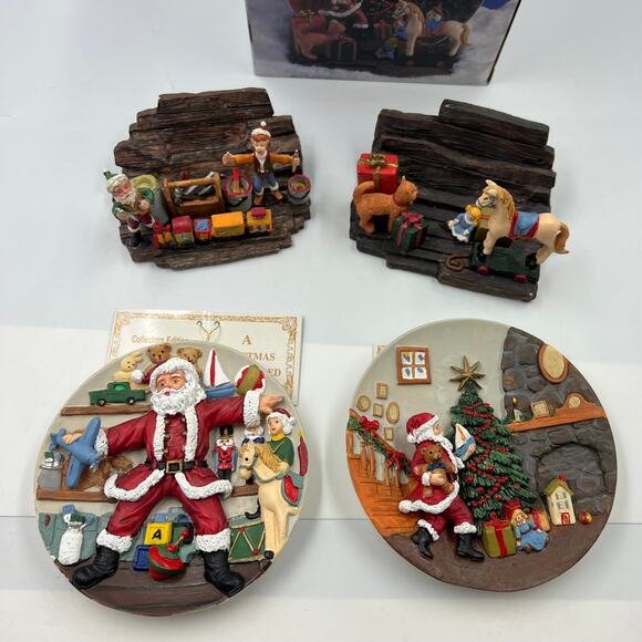 Vintage Christmas Remembered Hand Painted Handcrafted Santa Claus Plates Stand - Picture 3 of 11